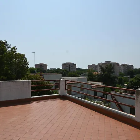 M444 - Marcelli, Comodo Quadrilocale Cielo-terra Con Patio Esterno